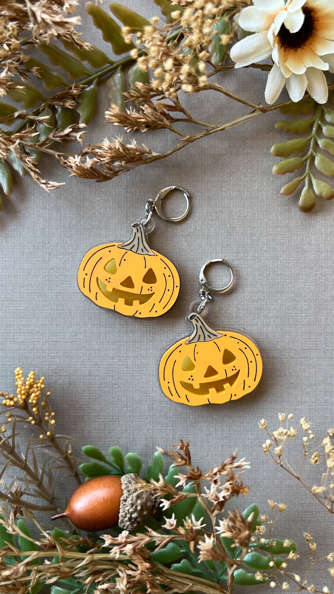 Glowing Jack-o'-Lantern Earrings | Autumn Pumpkin Halloween Acrylic Earrings