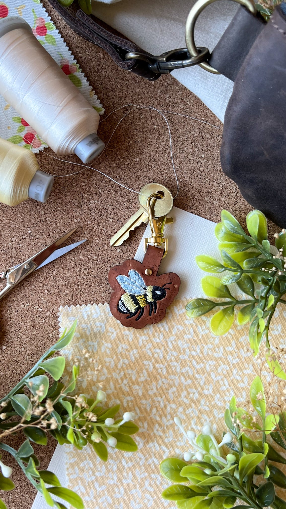 Bumble Bee Keychain \\ Embroidered Bag Charm